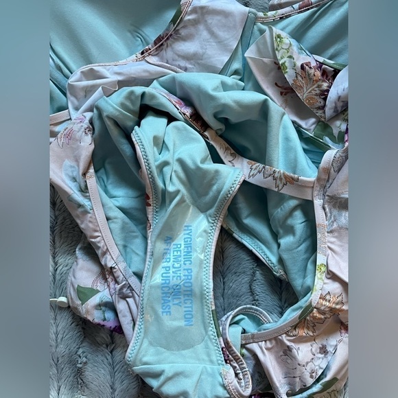 Milea Desert Rose Frill One Piece - Picture 9 of 13